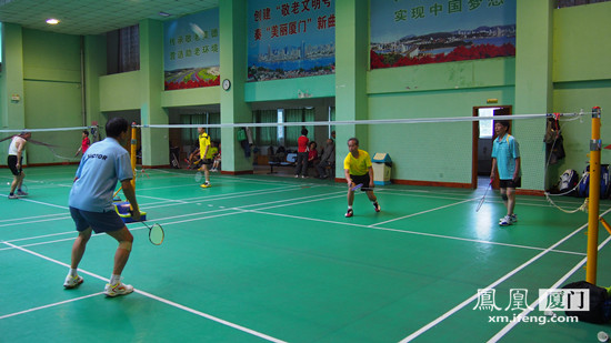 2015年民信杯厦门中老年羽毛球公益大赛举办