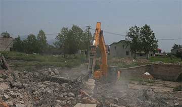 北京烂尾22年“东方不夜城”开拆 曾彻夜施工