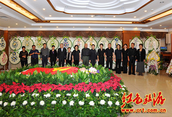 海南娘子军老兵谭梅去世 系吴克之将军夫人(图