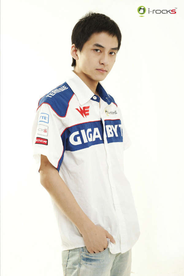 WE上单选手草莓丶专访:韩国选手单线能力强