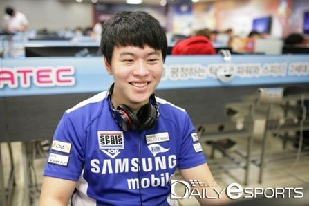 Stork现身WCG昆山现场 韩国代表团正式出征_