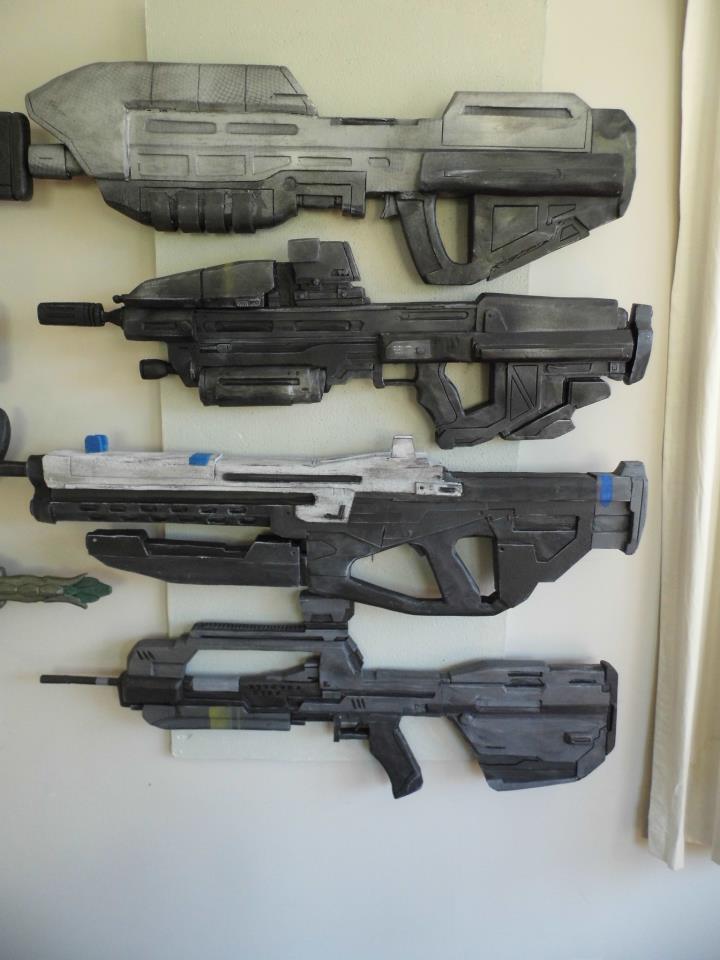 游戏玩家自制武器 房间就像军火库