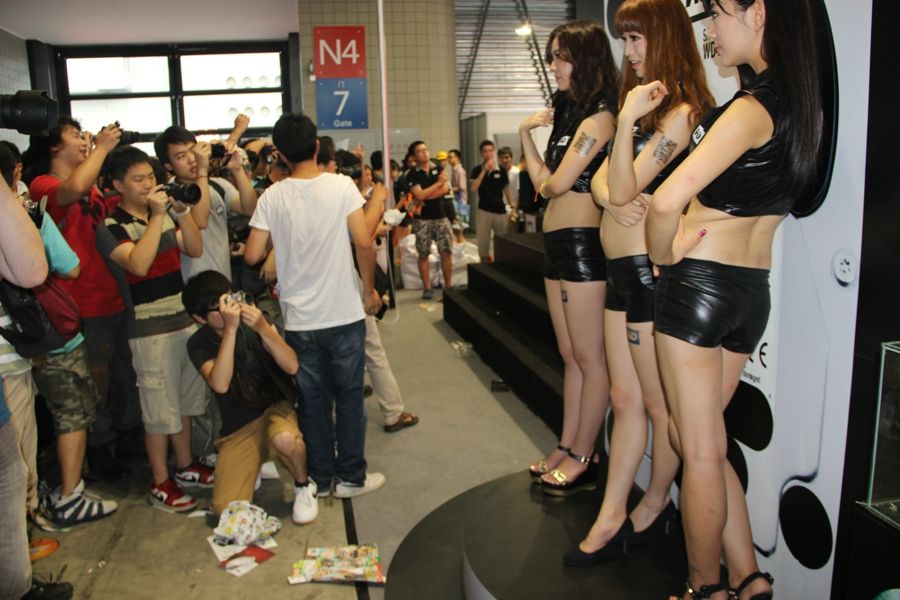 小热裤哪里买卖比较好的 彩色<em>短裤</em>糖果热裤价