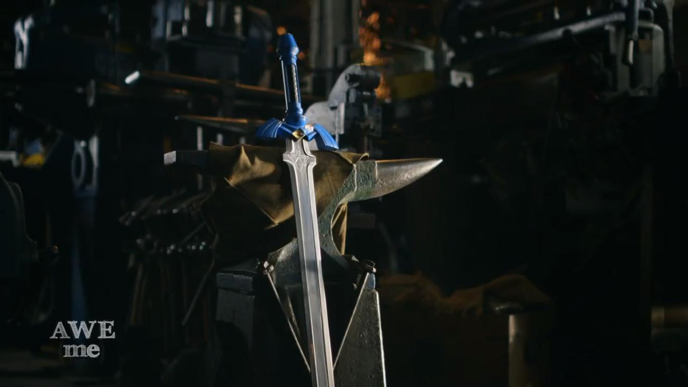 LOL与知名铁匠合作打造现实版英雄武器