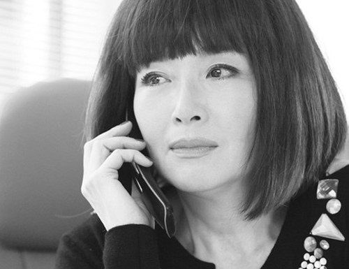 和儿子张可峰在一起完全不像一个传统意义上的