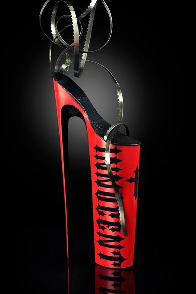 时尚圈逆天高跟鞋 连GAGA也无法驾驭