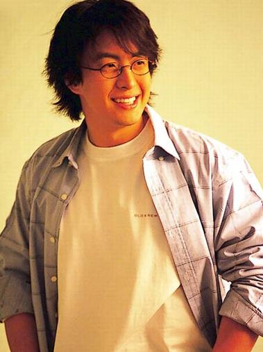 裴勇俊做生意胜过演戏 与金秀贤亲如兄弟