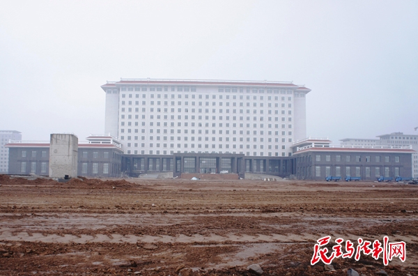辽宁省朝阳县:无审批手续的豪华办公楼仍在建