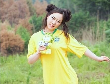 芙蓉姐姐自称私生活被揭 索赔20万
