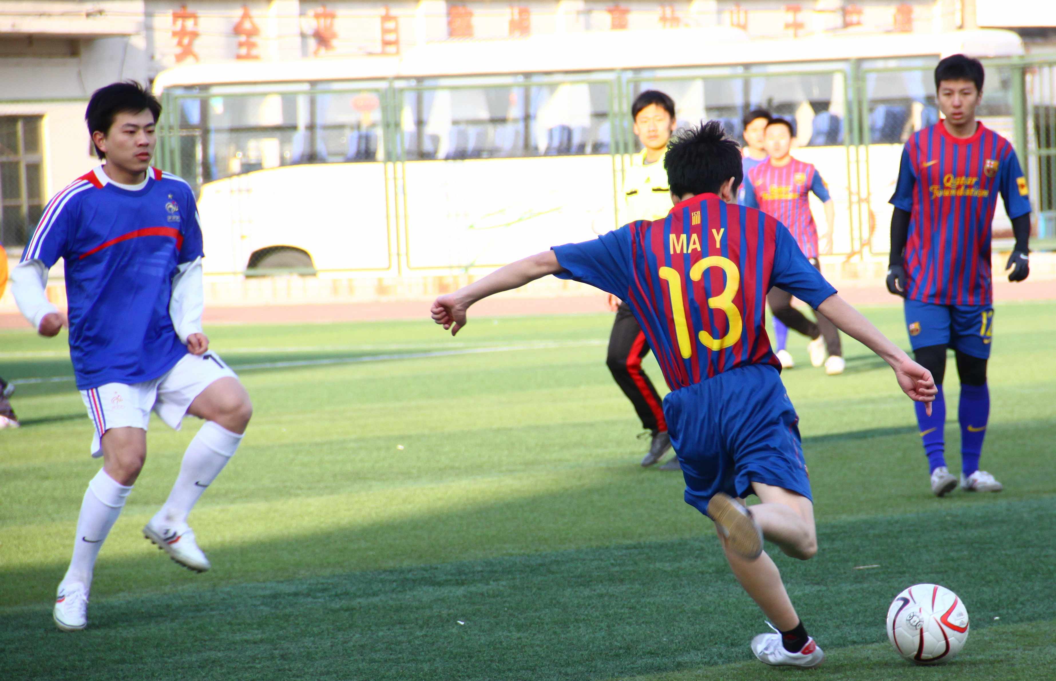 我校第三十四届足球联赛开幕