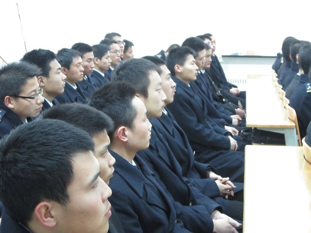 ·轮机工程学院轮机2011 1中队6区.