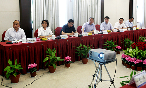 中国兵器工业集团第二?一研究所来我校调研