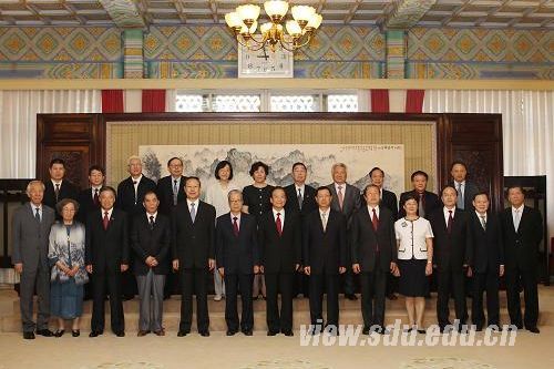 山大刘大钧教授受聘中央文史研究馆馆员