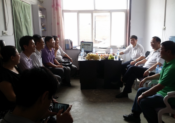 李强校长到青县看望我校驻村工作组同志