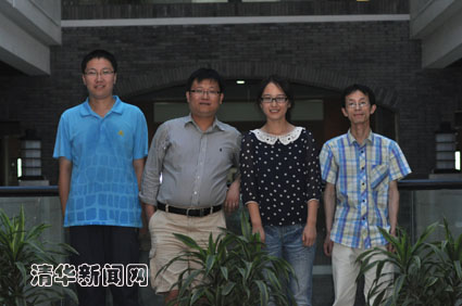 从左到右依次为冯越、杨茂君、李文斐和李坚。