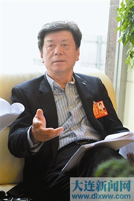 王祖温代表建议:尽快出台发展航运事业政策《