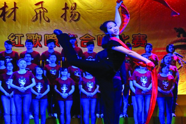 材料学院与文法学院举办校庆红歌合唱比赛