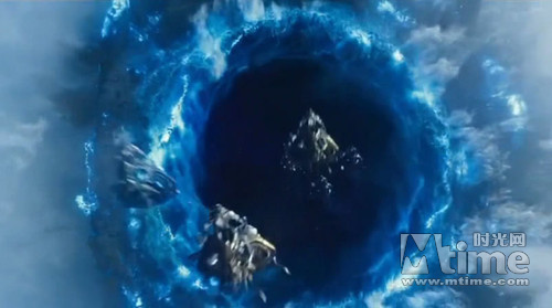 《复仇者联盟》新曝宣传片 洛基军团首露真容