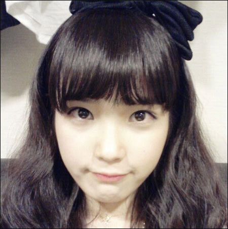 90后萝莉iu自拍照脸色惨白 大方回答粉丝敏感