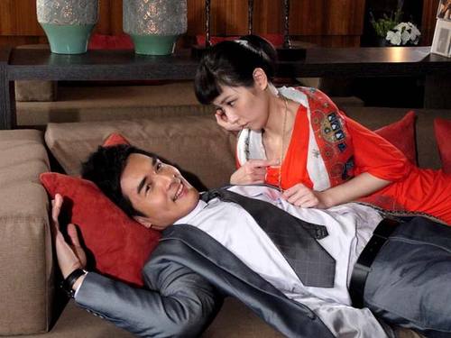 陈怡蓉e罩杯色诱<em>杨一展</em>暗爽(1/2张)