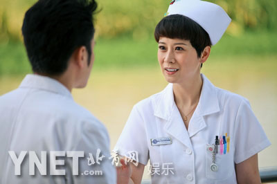 霍思邈激吻美小护(组图) - 美小护和霍思邈全系炼金师,机甲旋风天剑转什么 