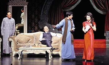 话剧《日出》 大剧院亮相