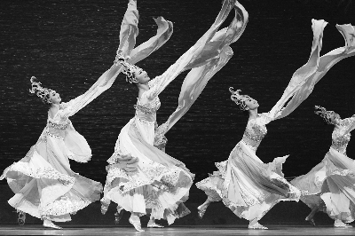 歌舞诠释五洲风情