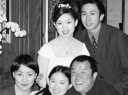 曾志伟一共有两儿两女