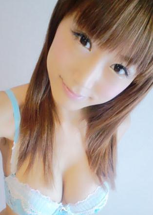 女优因拍AV向父亲致歉 性感私照秀身材(图)_娱