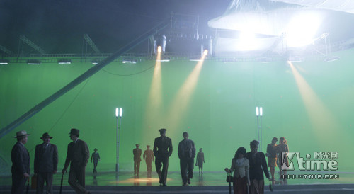 少年派 特效公司面临破产 拖欠工资员工游行