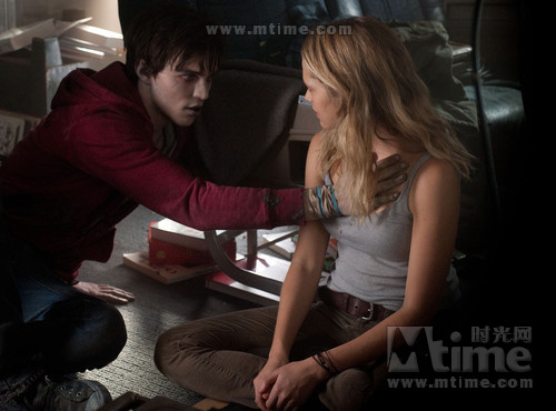  香港票房 : 温暖的尸体 反超 西游降魔篇 登顶_娱