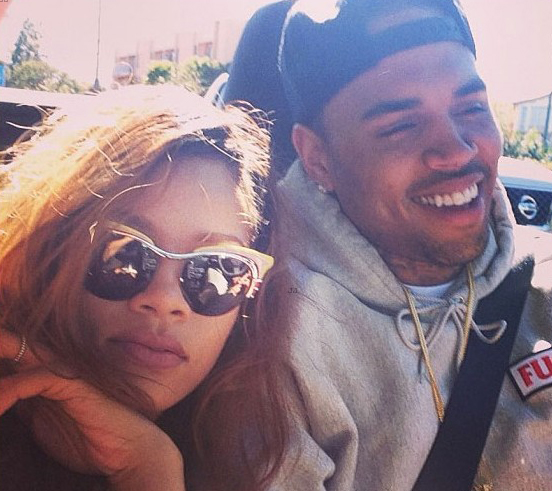 rihanna chrisbrown,chris brown indigo 蕾哈娜自曝与男友亲密照 力证感情良好未分手(高清)