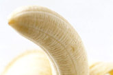 7、预防痛风。食用富含钾的香蕉，有助于减少尿酸结晶沉淀在关节中，帮助人体排泄尿酸。

