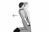3、下肢锻炼原则：加强腿部和臀部的力量，扩大性爱中的运动幅度。跪姿后仰(见图)。性爱中，男性采用跪姿、女性仰卧且抬起臀部时，对男性下背部和腿部要求很高。加强此类锻炼，可跪在软垫上，上身直立，尽量往后靠，保持两三秒后恢复原状。