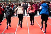 2012年3月4日一场别开生面的高跟鞋赛跑在石家庄市举办，30多位女士穿着单跟高达5厘米以上的高跟鞋展开50多米折返赛跑，以此迎接国际妇女节的到来，裁判一声令下，穿高跟鞋的众美女飞奔出来，姑娘们为了能取得好成绩每个人都拼尽全力，甚至不惜用绸带把高跟鞋绑在脚上使之不会在跑步途中脱落，真是煞费苦心。