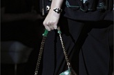 图为：Gucci