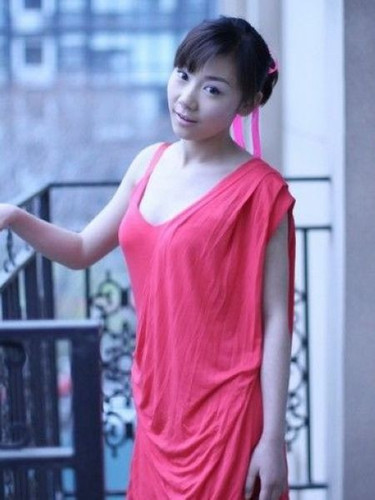 苏紫紫<em>形体艺术</em>全套<em>照片</em> 面容清秀身材丰腴_娱