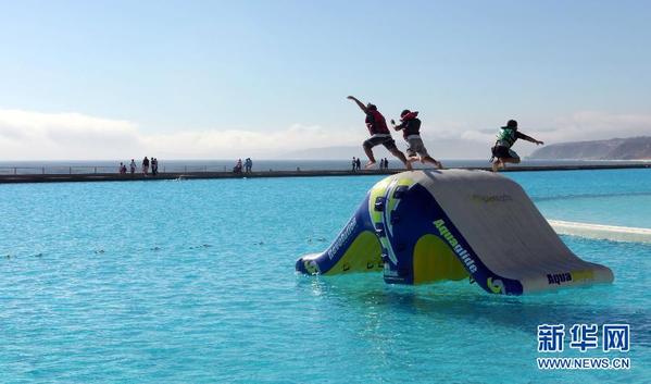 世界上最大的游泳池 可自由泛舟