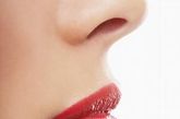 如果唇色深红，还可能是肺炎、肺心病伴心力衰竭及哮喘发作。