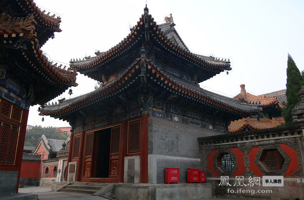 默默无语的敕建护国万寿寺