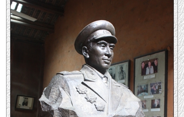 目前林彪铜像至少有五处。湖北黄冈林家大湾林彪纪念馆，山西灵丘平型关大捷纪念馆前的将帅广场，陕北某处，黑龙江双城四野前线指挥部，武乡县城西面八路军太行纪念馆广场上的将领塑像。（来源：凤凰…