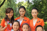 华姐为北京的小学生普及环保知识。 