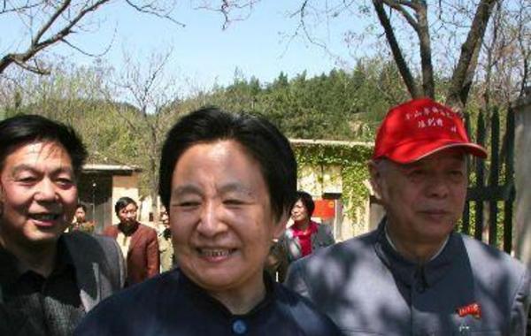 事后江青对王洪文和徐景贤说
