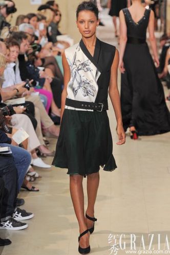 再定义女人味：Bouchra Jarrar 2012秋冬高级定制