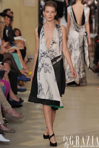 再定义女人味：Bouchra Jarrar 2012秋冬高级定制