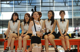 2012年7月26日到7月29日，第十届中国国际数码互动娱乐展览会，ChinaJoy2012将在上海新国际博览中心举办。此次活动的Show Girl身着兔女郎制服妩媚动人萌翻全场，吸引众多记者和群众围观拍照。观众称其为“嫩模美腿团”，此次展览上的许多宅男表示，美腿团嫩模是他们的理想型女友，是100%的择偶参考标准。