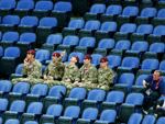奥运比赛座位大量空置 英国士兵填满场馆