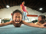 外媒刊登照片质疑中国体育培养模式