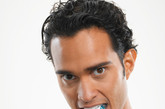 对策：保持口腔清洁卫生，早晚认真刷牙，刷牙前记得用牙线清理牙缝，刷完牙再清洁一下舌头，残留在舌头上的细菌同样会破坏口气。