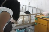 伤者在医院抢救治疗

